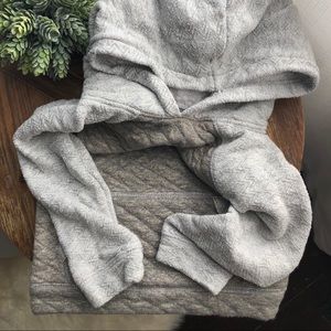 Toddler girls hoodie sweater 2t cat&jack vguc